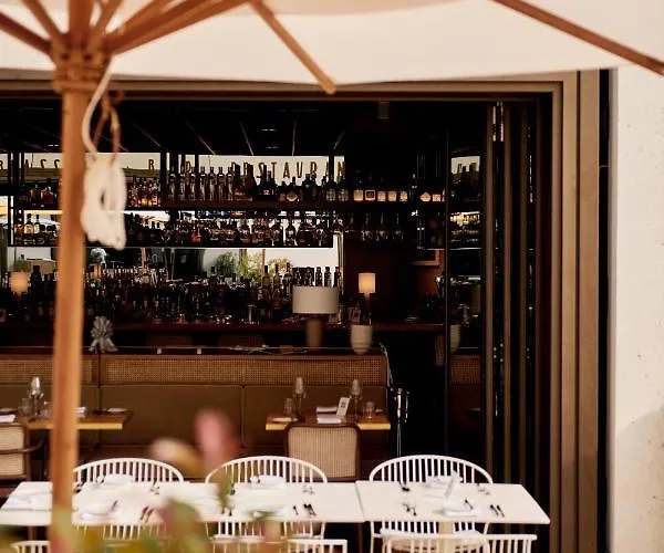 Karl August - A Neighborhood 酒店 4*